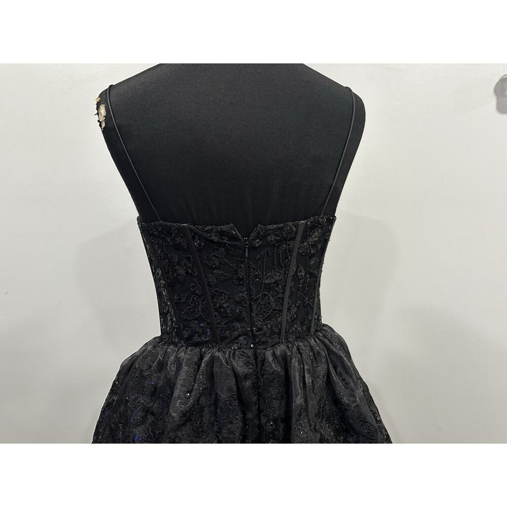 Jovani Embroidered Tiered Ballgown with Slit in black Sz 6 NEW - Picture 6 of 8